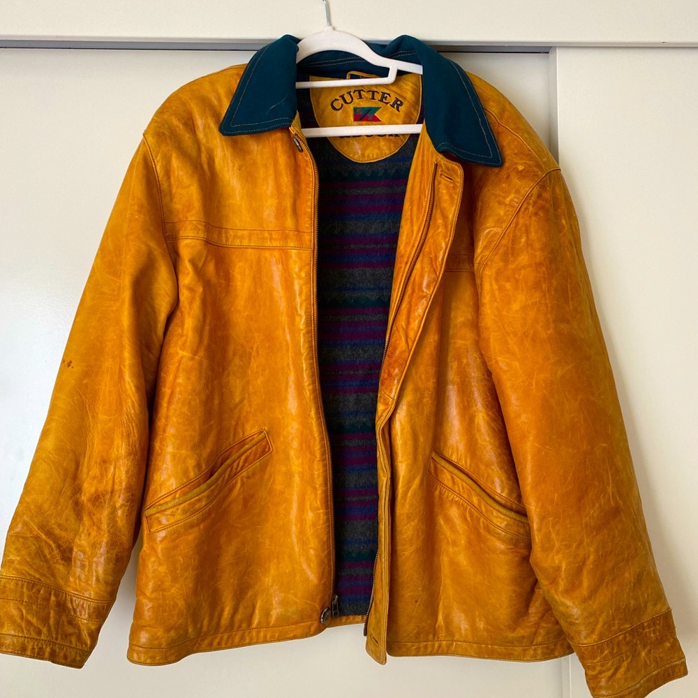 Men’s genuine Cutter & Buck lined leather jacket